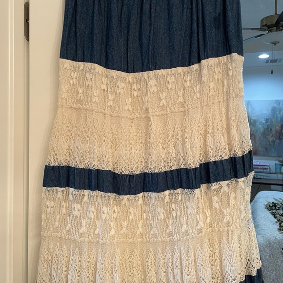 Long denim look ruffle skirt. Beautiful - Picture 6 of 9